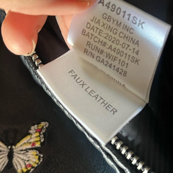 Hannah Banana Faux Leather Butterfly Motorcycle Jacket 🌵6 - Picture 8 of 14